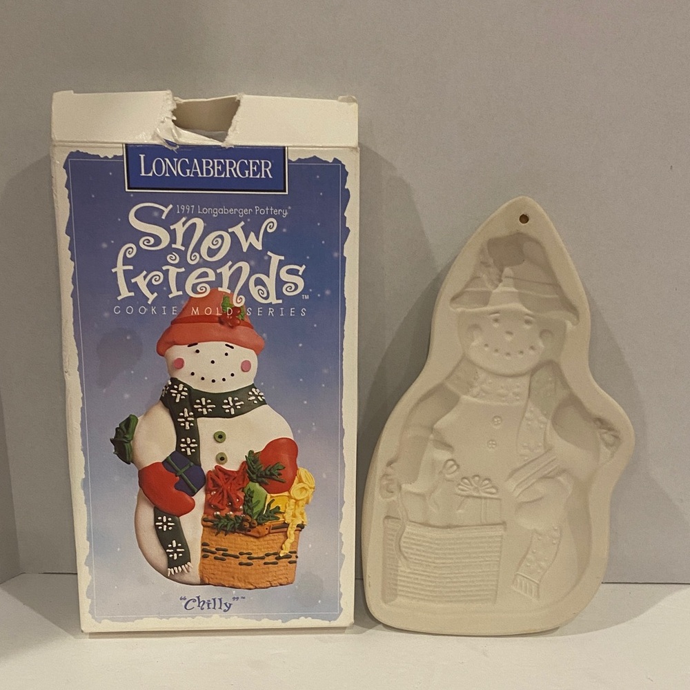1997 “Chilly” Vintage Longaberger Christmas/Holiday/Winter Cookie Mold Pottery